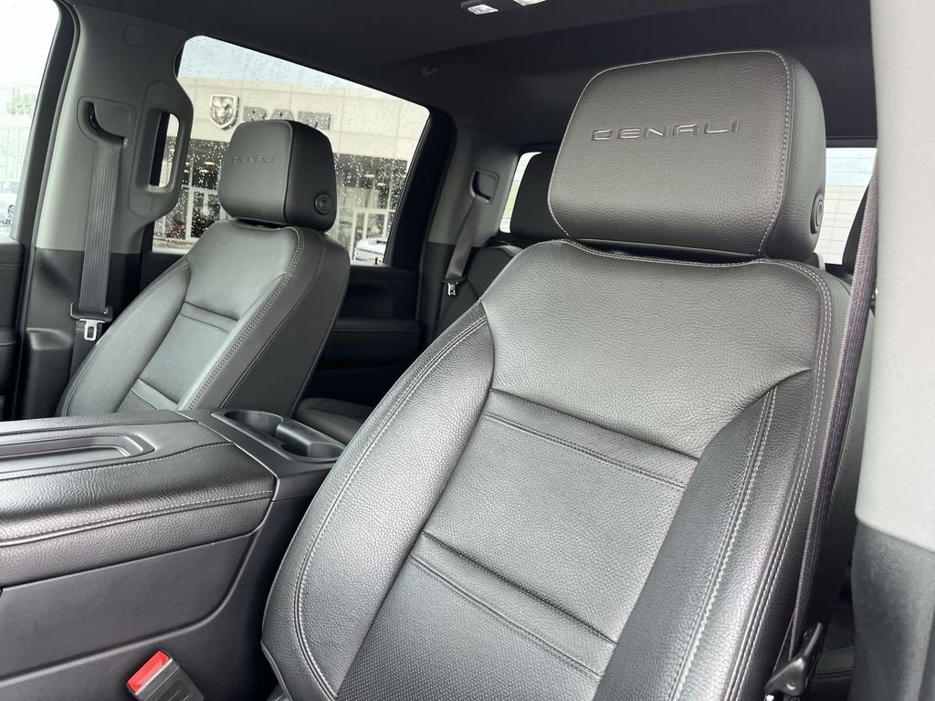 Used 2020 Red GMC Denali image 11