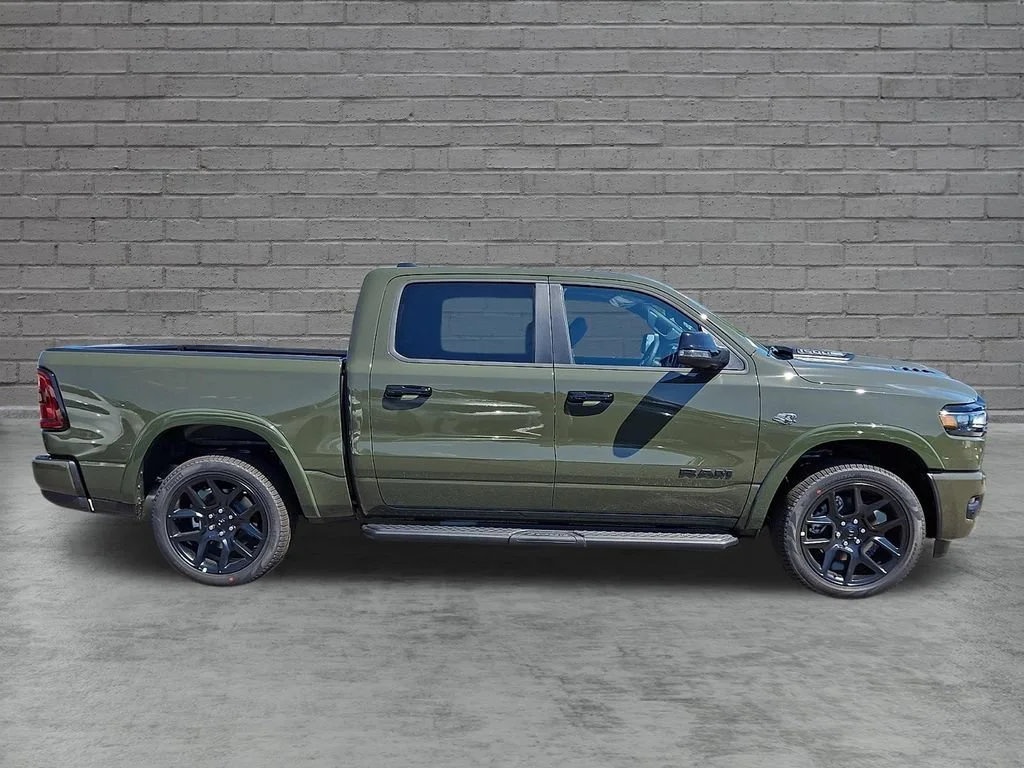 New 2027 Tank Ram Laramie image 9