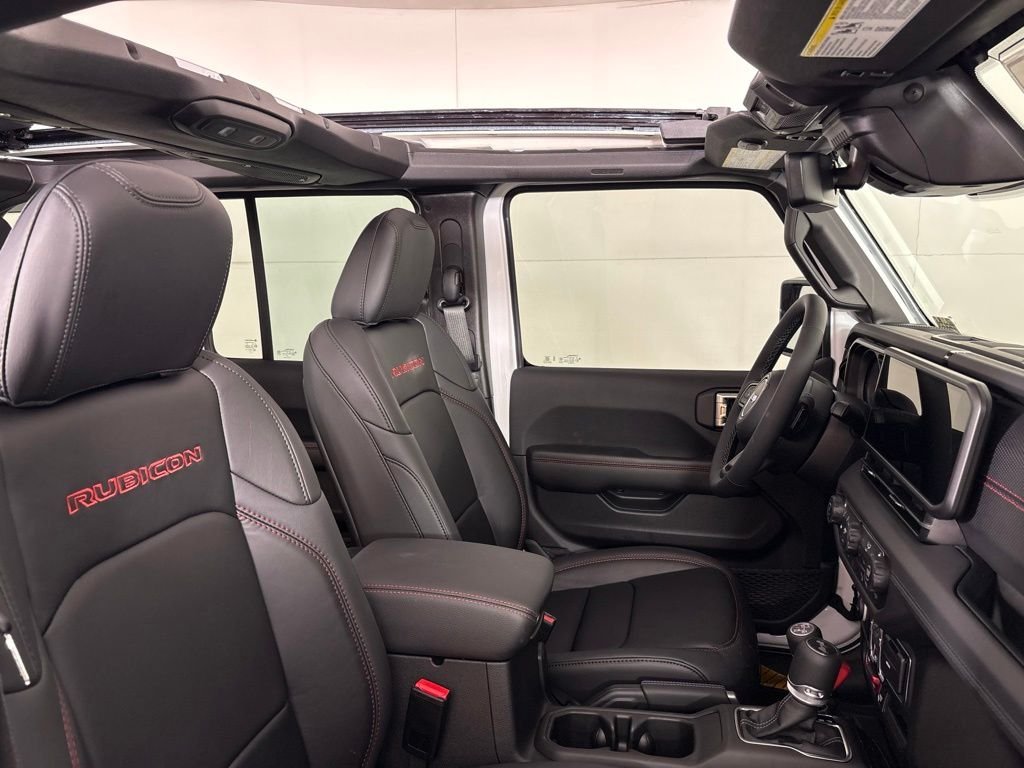 New 2026 Bright White Clearcoat Jeep Rubicon X image 19