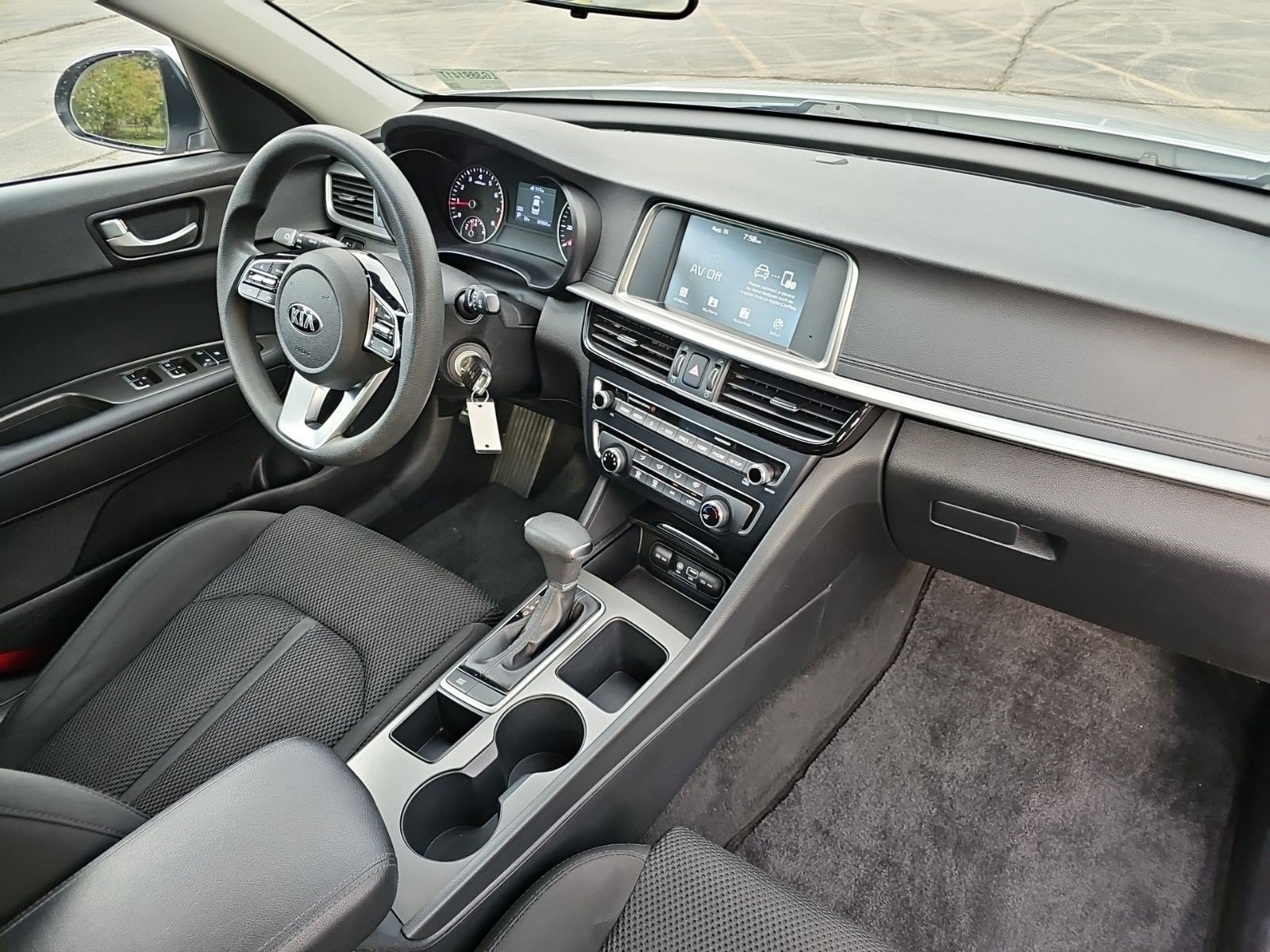 Used 2020 Sparkling Silver Kia LX image 12