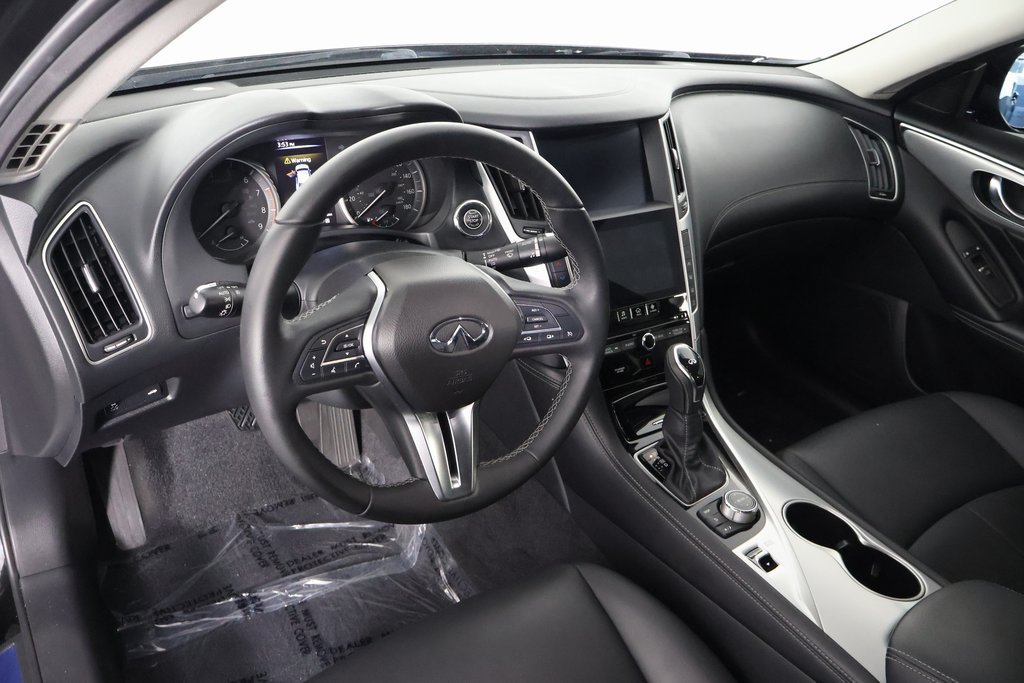 Used 2020 Black Obsidian INFINITI 3.0t LUXE image 7