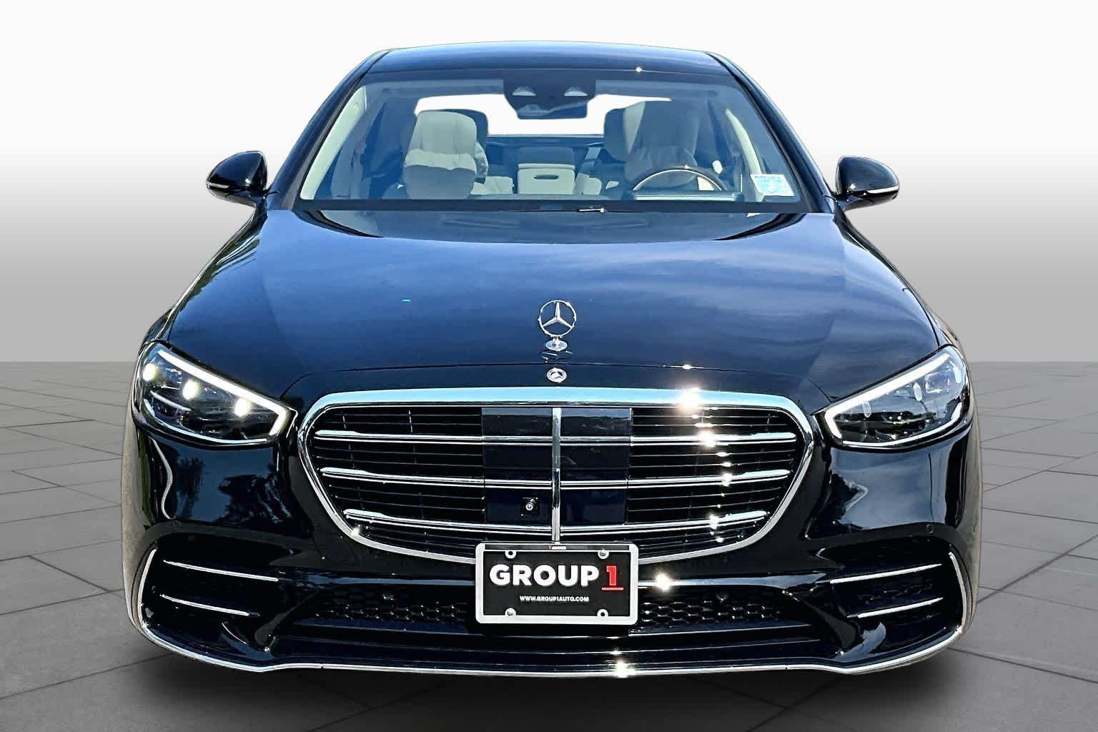 Used 2025 Black Mercedes-Benz S 580 image 4
