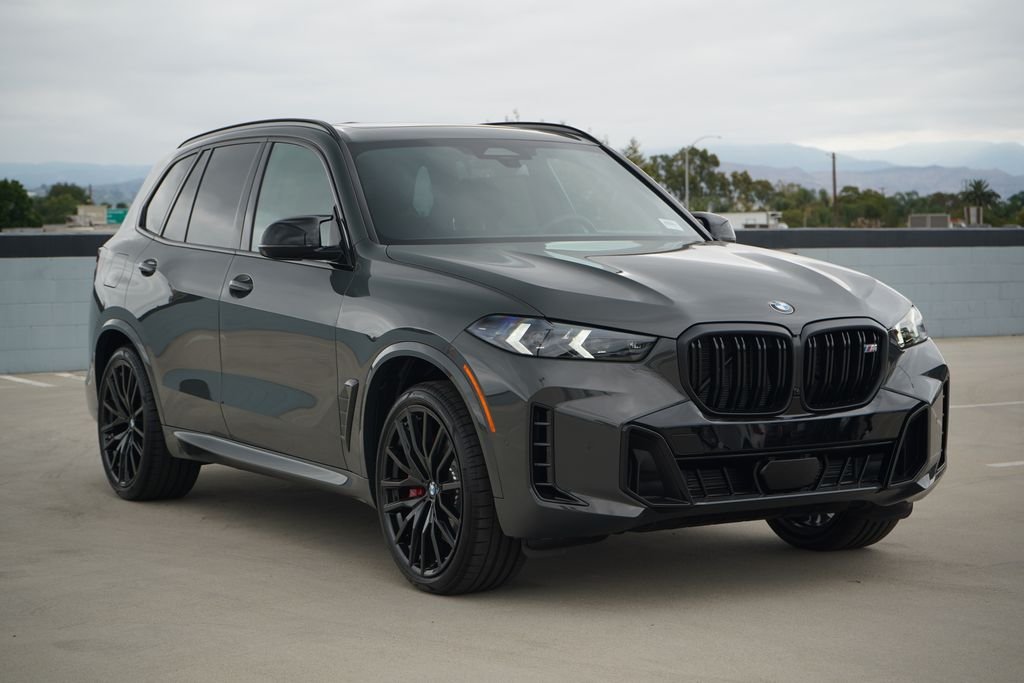 New 2026 Dravit Grey Metallic BMW M60i image 3
