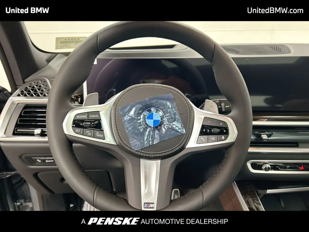 Used 2026 Skyscraper Grey Metallic BMW sDrive40i image 14