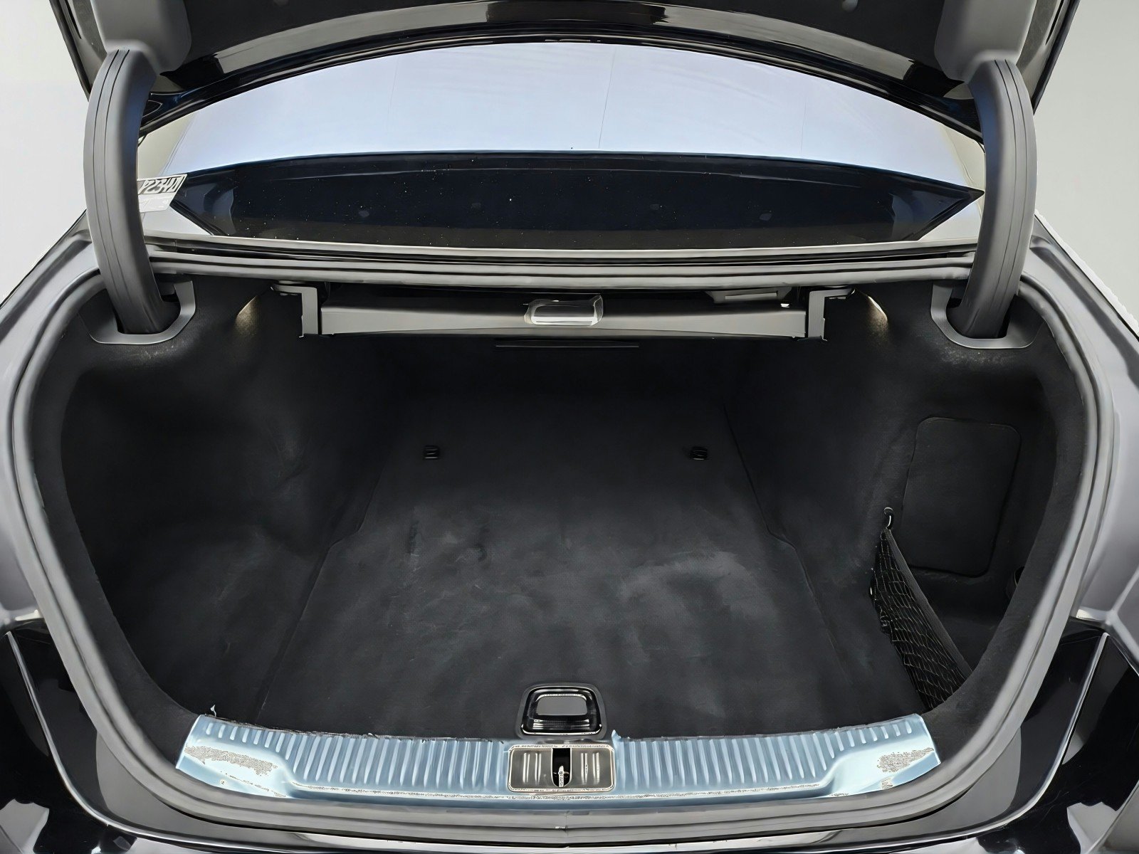 Certified Used 2022 Black Mercedes-Benz S 580 image 34