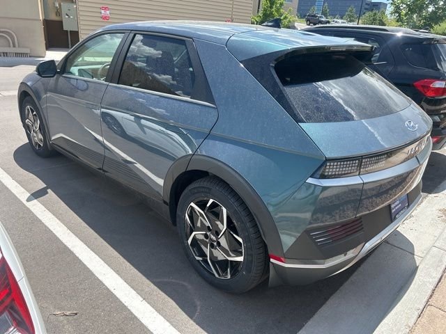Certified Used 2024 Green Hyundai SEL image 4