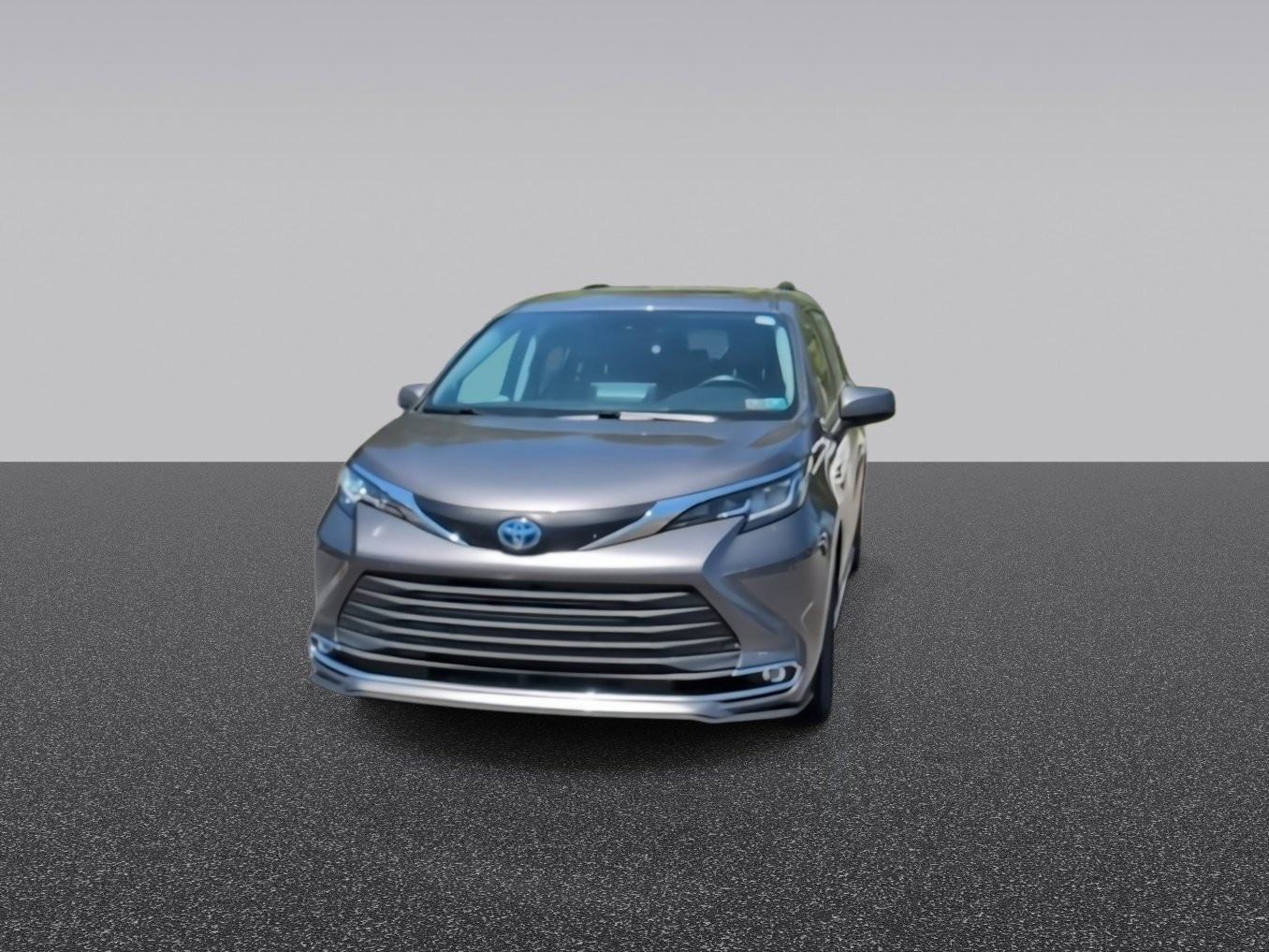 Used 2021 Predawn Gray Mica Toyota XLE image 3