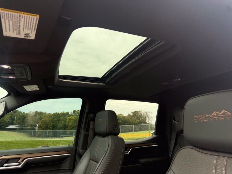 Used 2022 Black Chevrolet High Country image 6