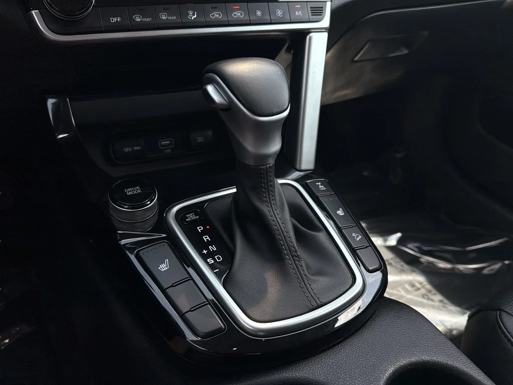 Certified Used 2022 Snow White Pearl Kia EX image 20