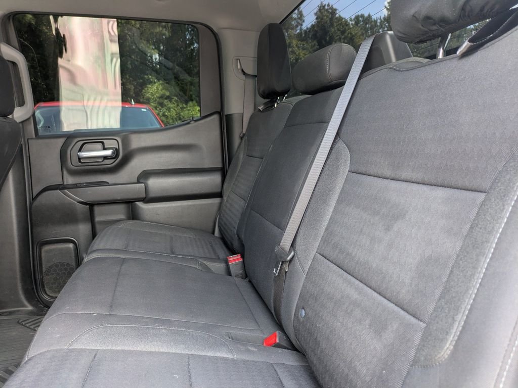 Used 2023 White Chevrolet Custom image 14