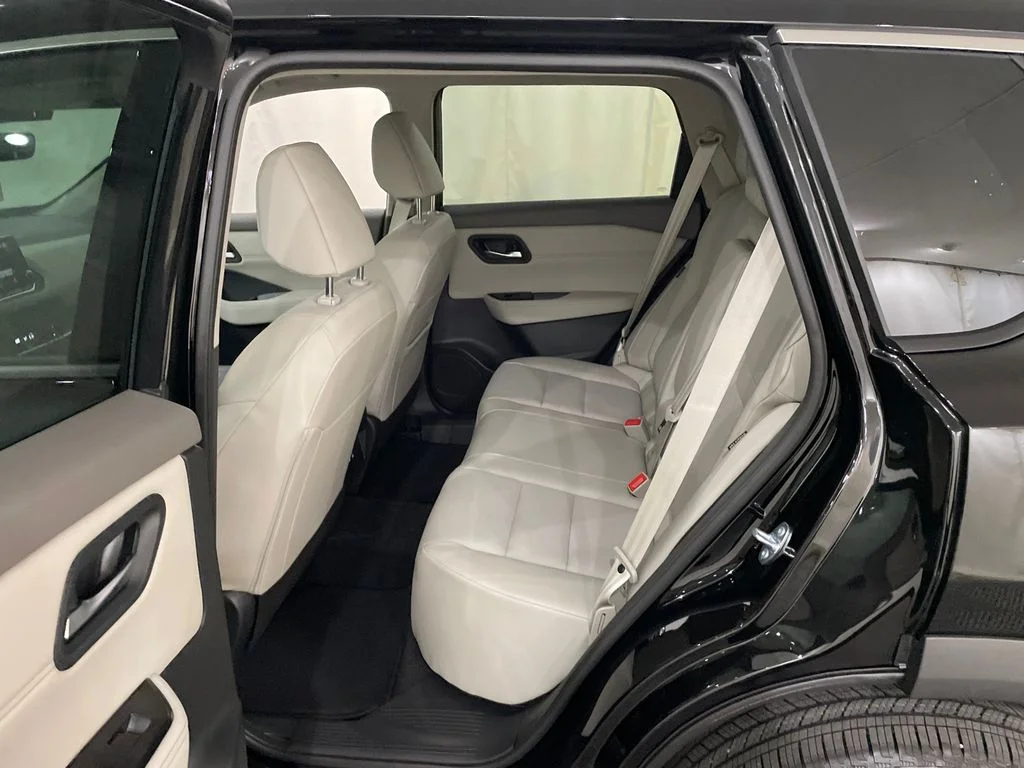 2026 Nissan Rogue Dark Armor - Photo 28
