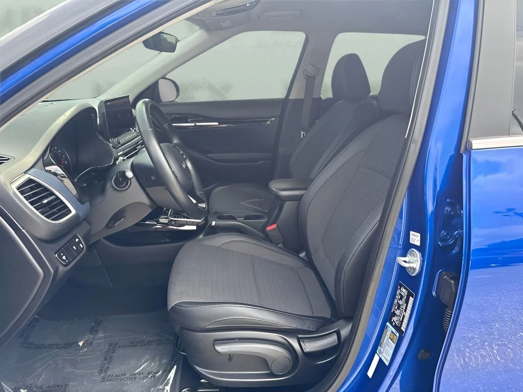 Used 2023 Blue Kia S image 9
