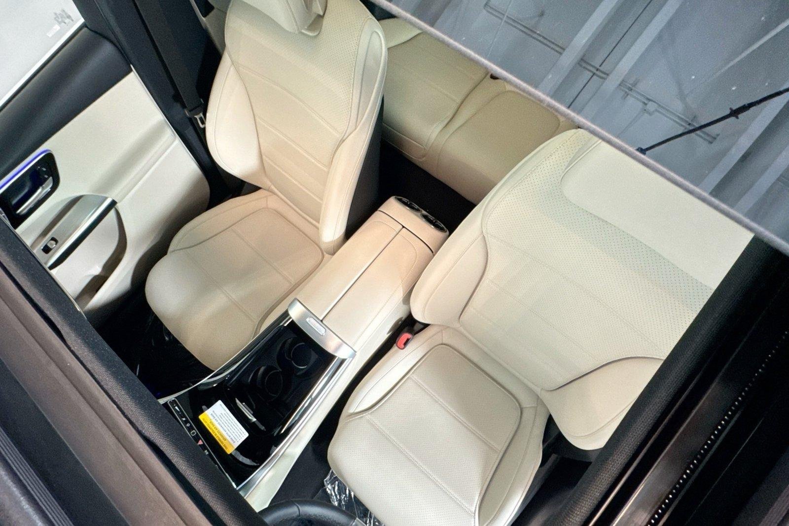 New 2026 Polar White Mercedes-Benz GLC 300 image 19