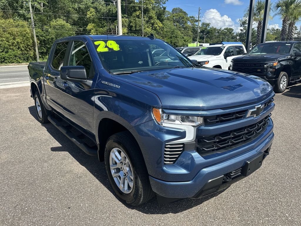 Used 2024 Lakeshore Blue Metallic Chevrolet RST image 10