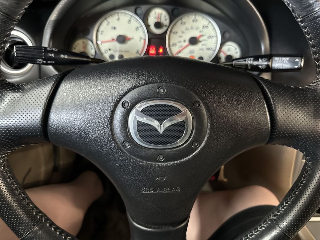 Used 2004 Emerald Mica Mazda Base image 18