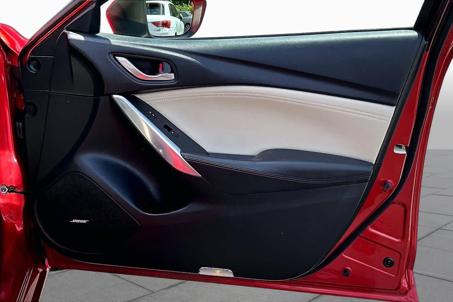 Used 2015 Soul Red Metallic Mazda i Grand Touring image 22