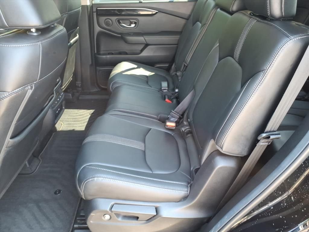 Used 2025 Black Honda EX-L image 13