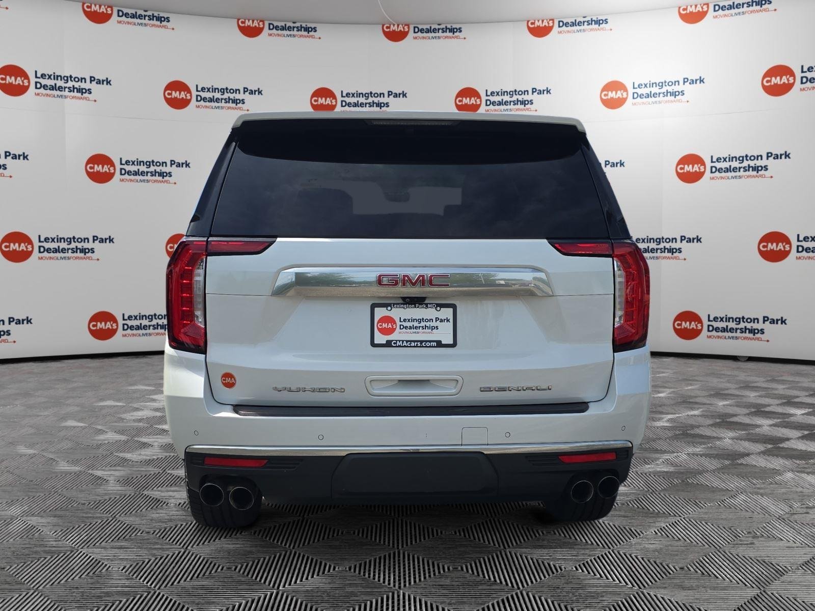 Used 2021 White Frost Tricoat GMC Denali image 6