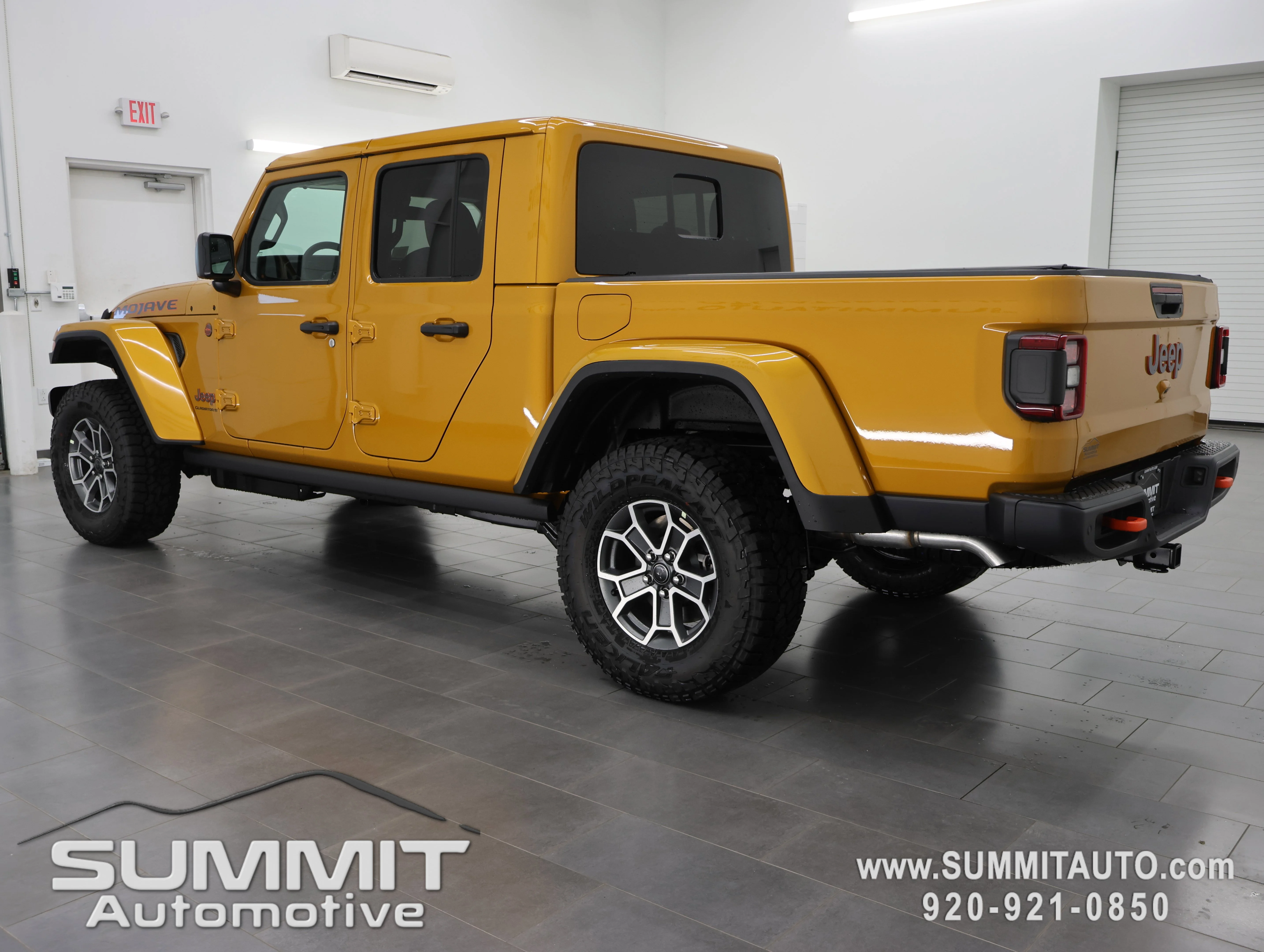 New 2026 Goldilocks Exterior Paint Jeep Mojave image 6