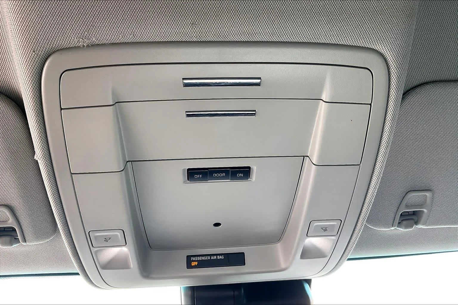 Used 2019 Black Chevrolet Commercial image 30