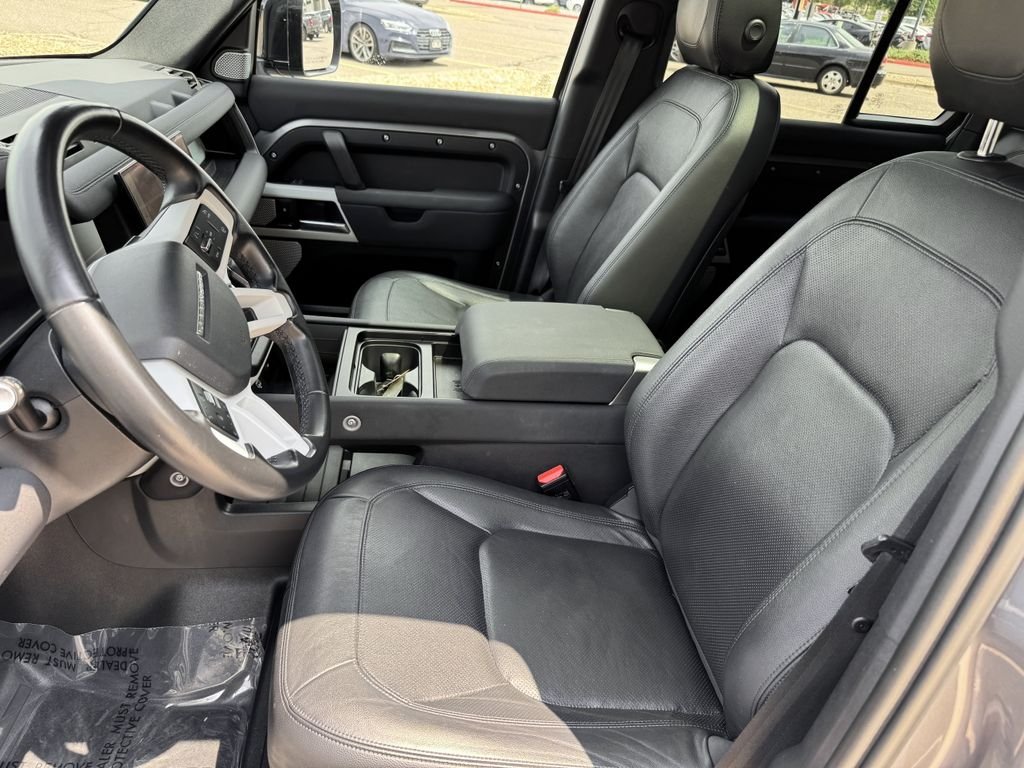 Used 2023 Gray Land Rover S image 15