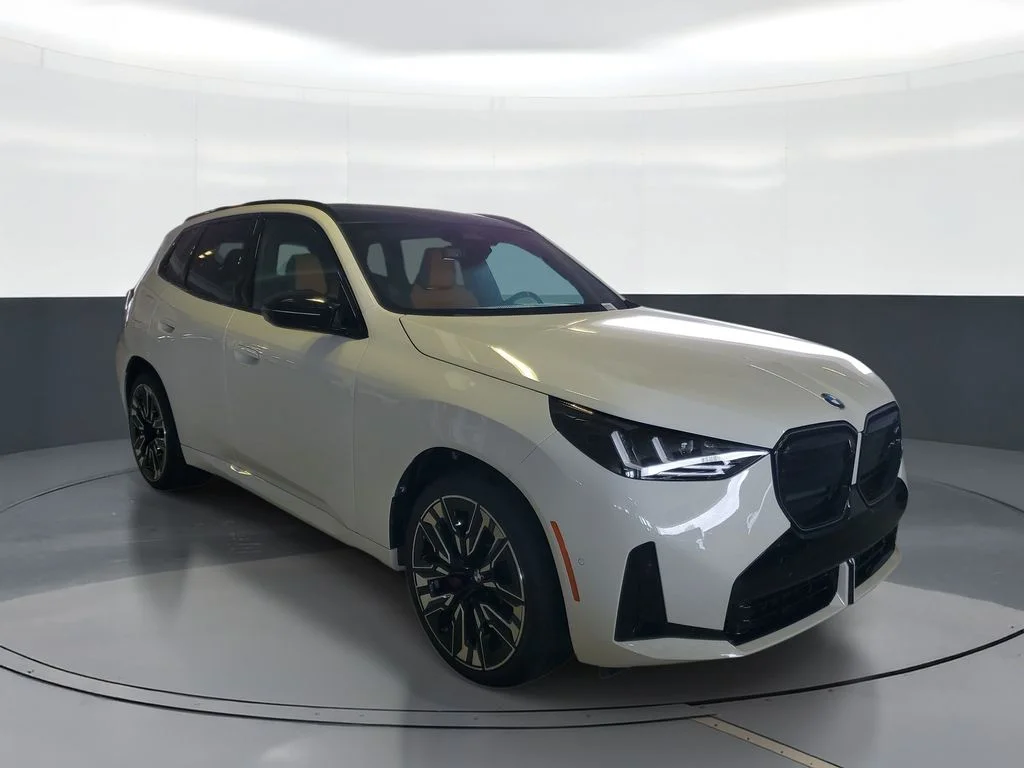 New 2026 Alpine White BMW M50 xDrive image 2