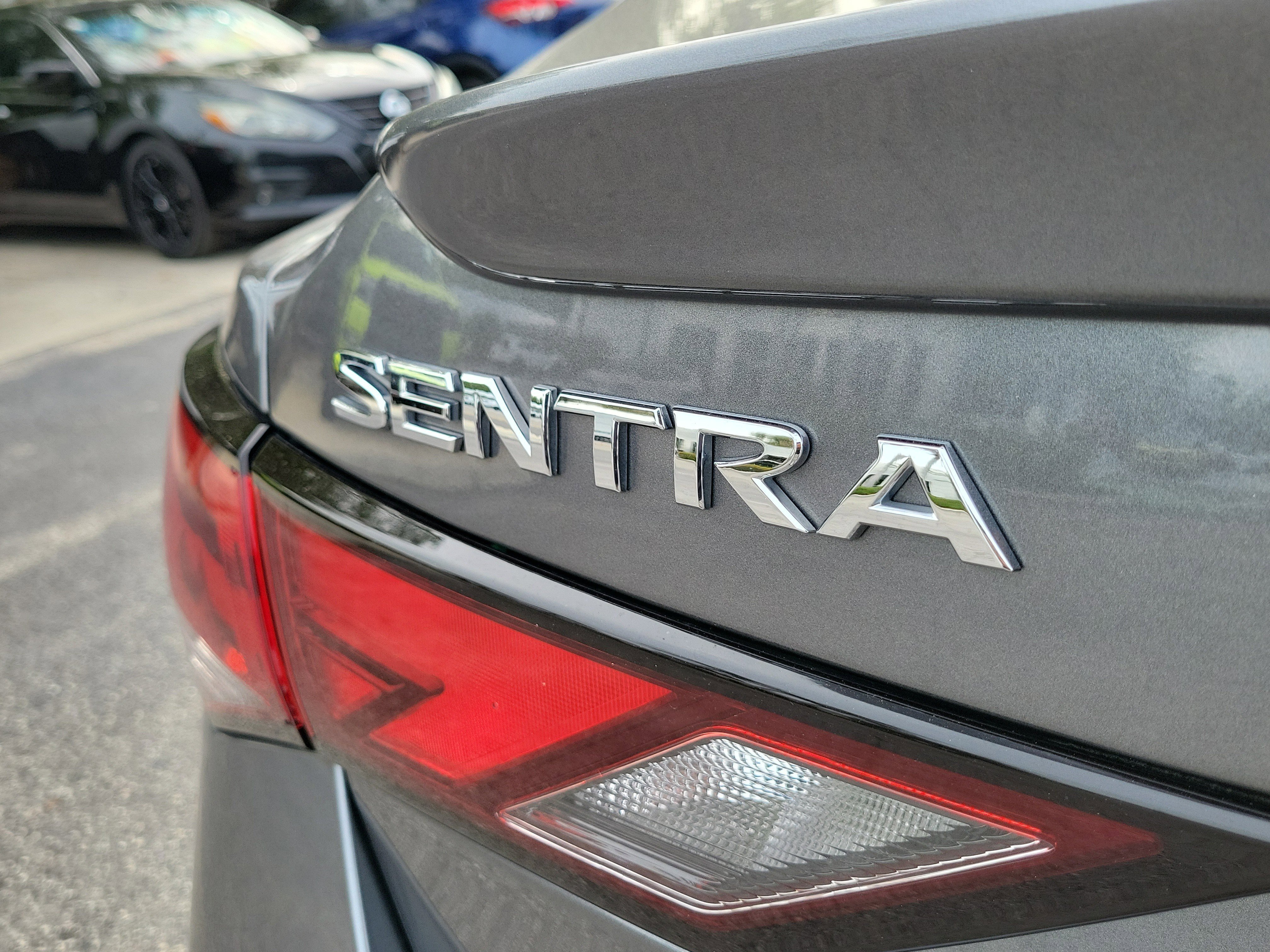 Used 2023 Gun Metallic Nissan SR image 9