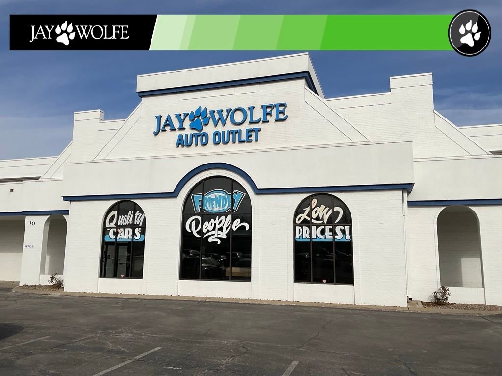 Used 2016 White Ford SE image 24