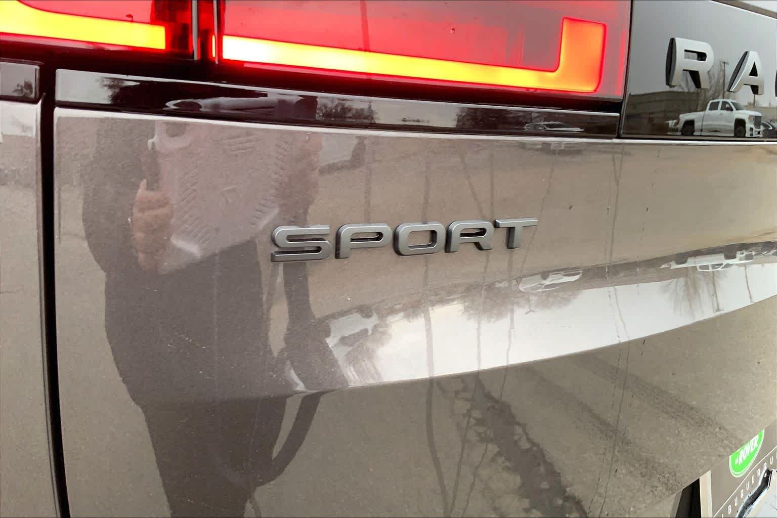 New 2026 Charente Grey Land Rover Dynamic SE image 15