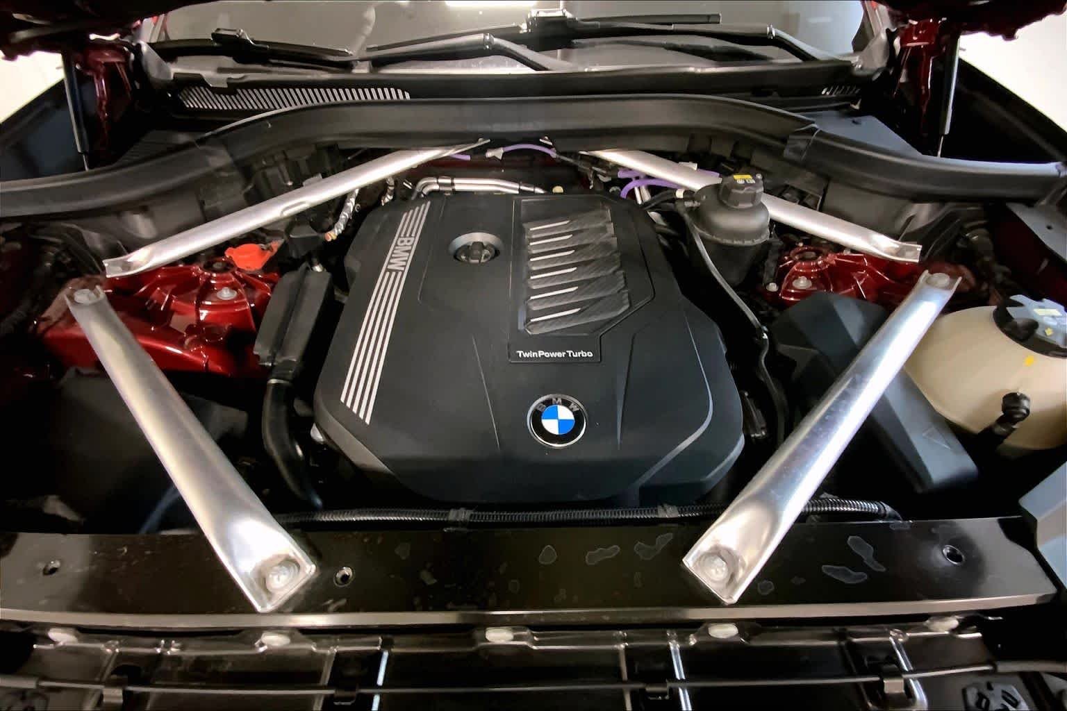 Used 2021 Flamenco Red Metallic BMW xDrive40i image 30