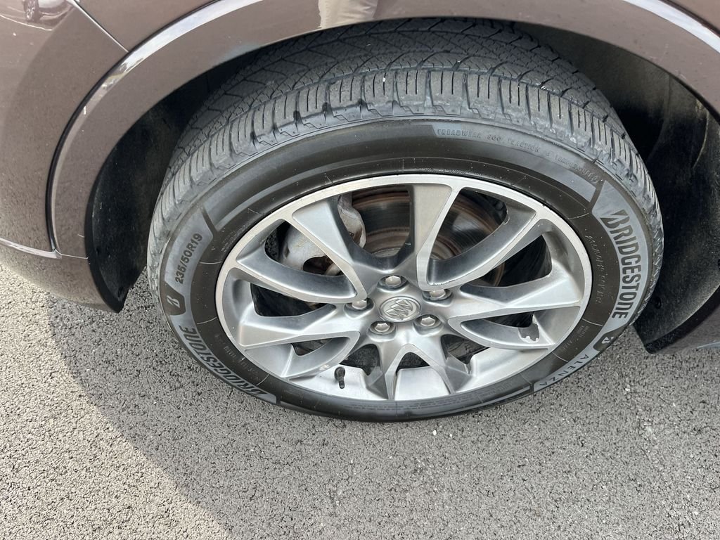 Used 2020 Brown Buick Essence image 10