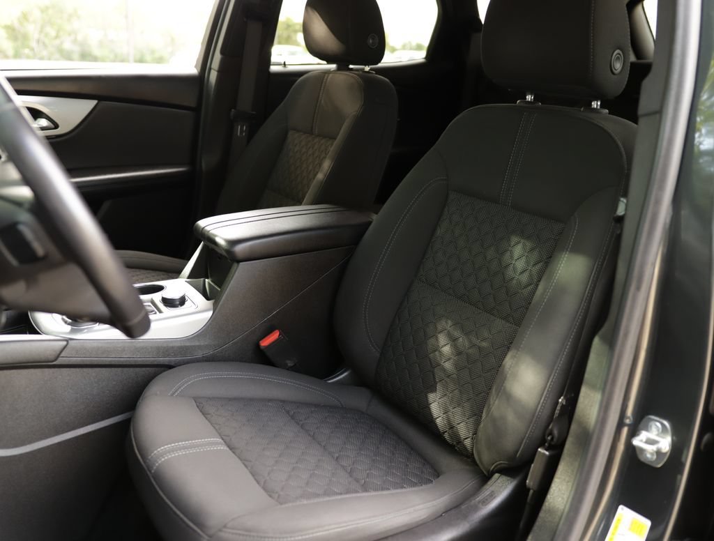 Used 2020 NIGHTFALL GRAY METALLIC Chevrolet LT image 22