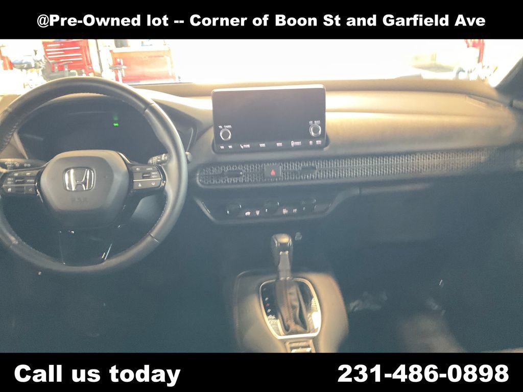 Used 2024  Honda Sport image 17