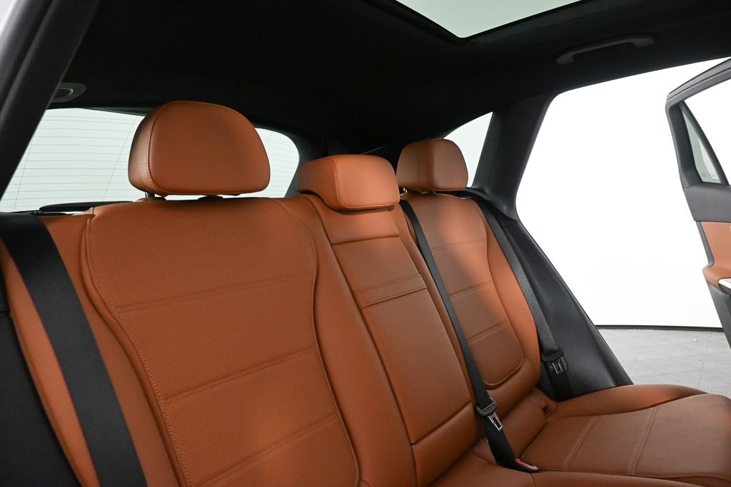 New 2026 Polar White Mercedes-Benz GLC 300 image 19