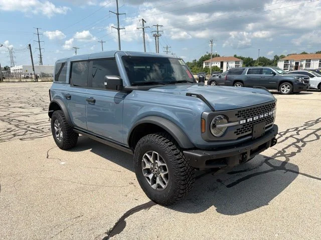 Used 2025 Azure Gray Metallic Ford Badlands image 4