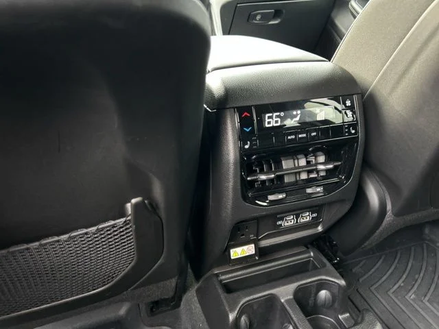 Used 2023 Gray Jeep Limited image 26