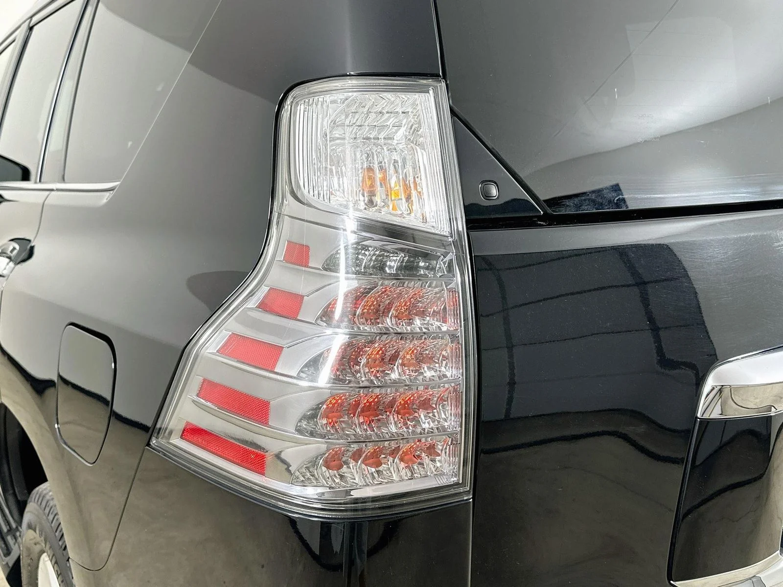 Used 2014 Black Lexus  image 12