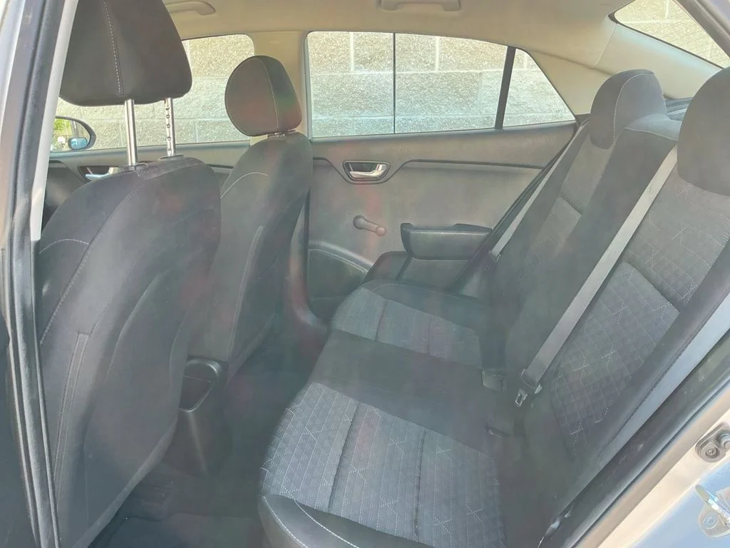 Used 2018 Silver Kia LX image 20