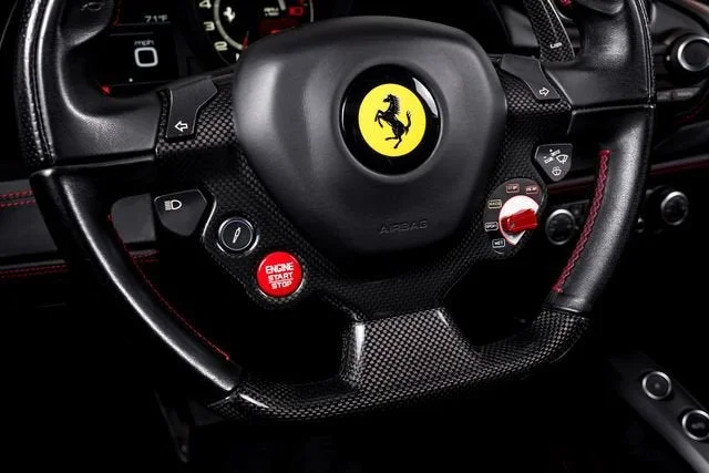 Certified Used 2018 Rosso Fiorano Ferrari  image 32