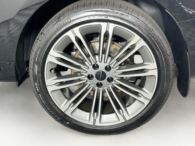 New 2026 Black Land Rover Dynamic SE image 28