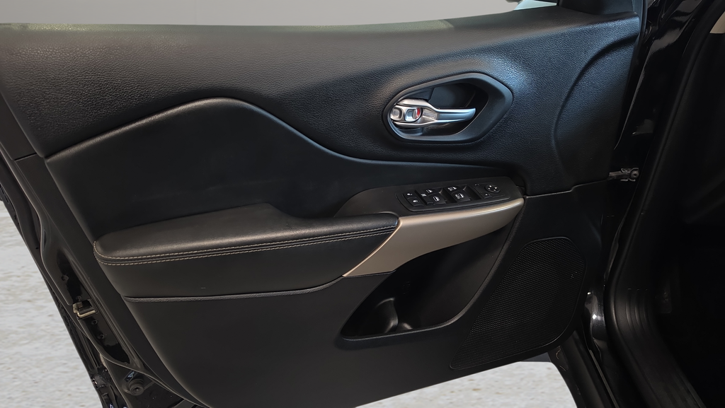 Used 2018 Black Jeep Limited image 12