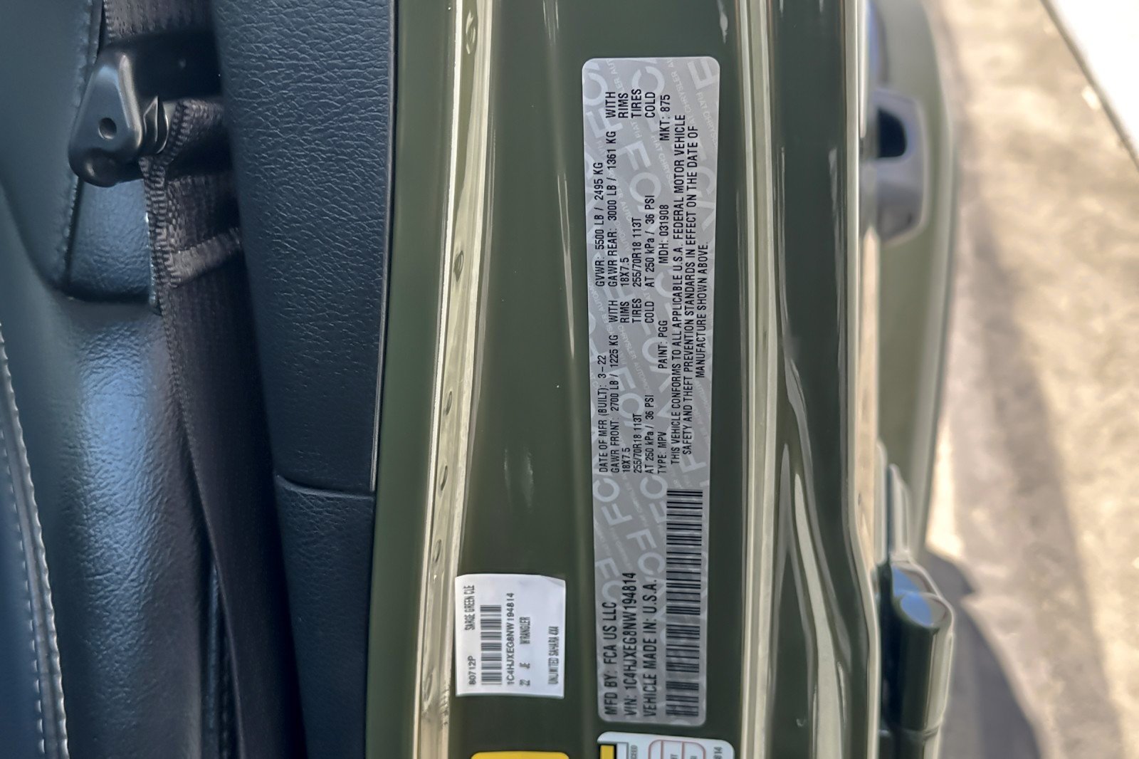 Used 2022 GREEN CLEAR-COAT Jeep Unlimited Sahara image 28