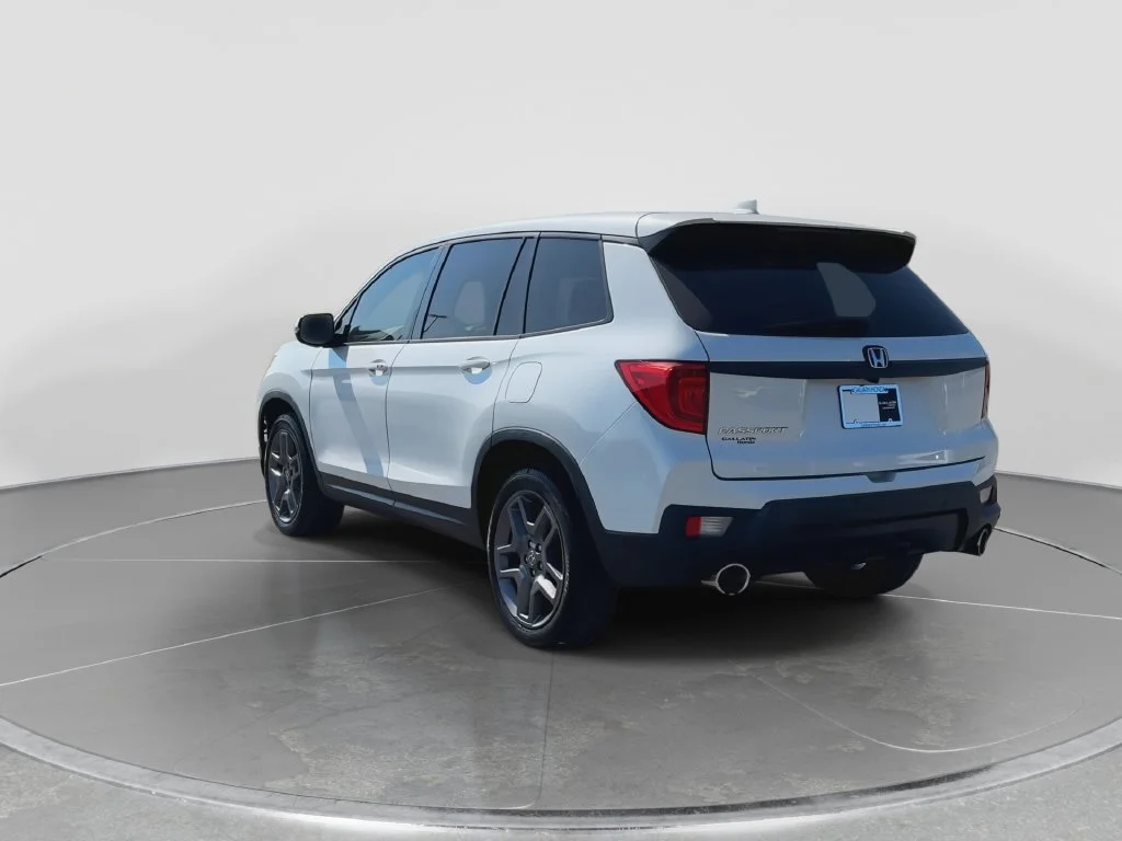 Used 2022 White Honda EX-L image 6