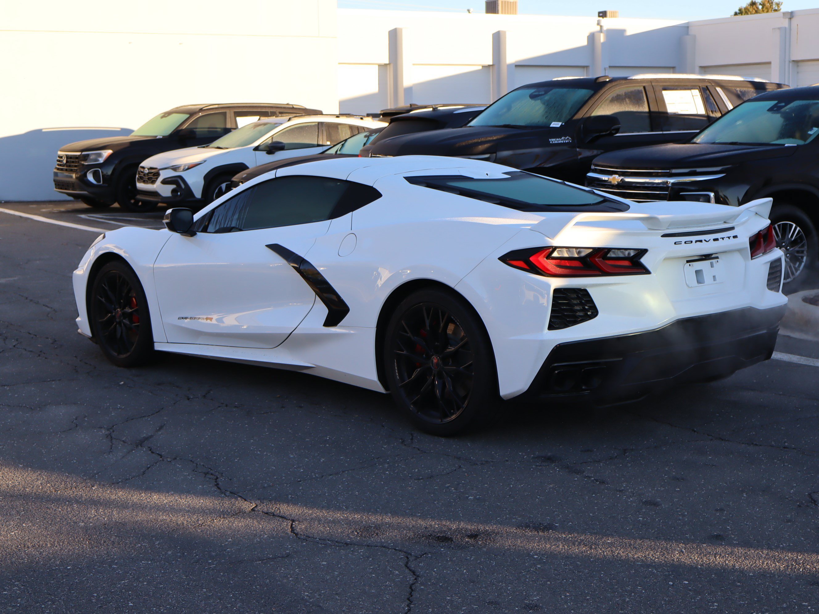 Used 2024 Arctic White Chevrolet 3LT image 7