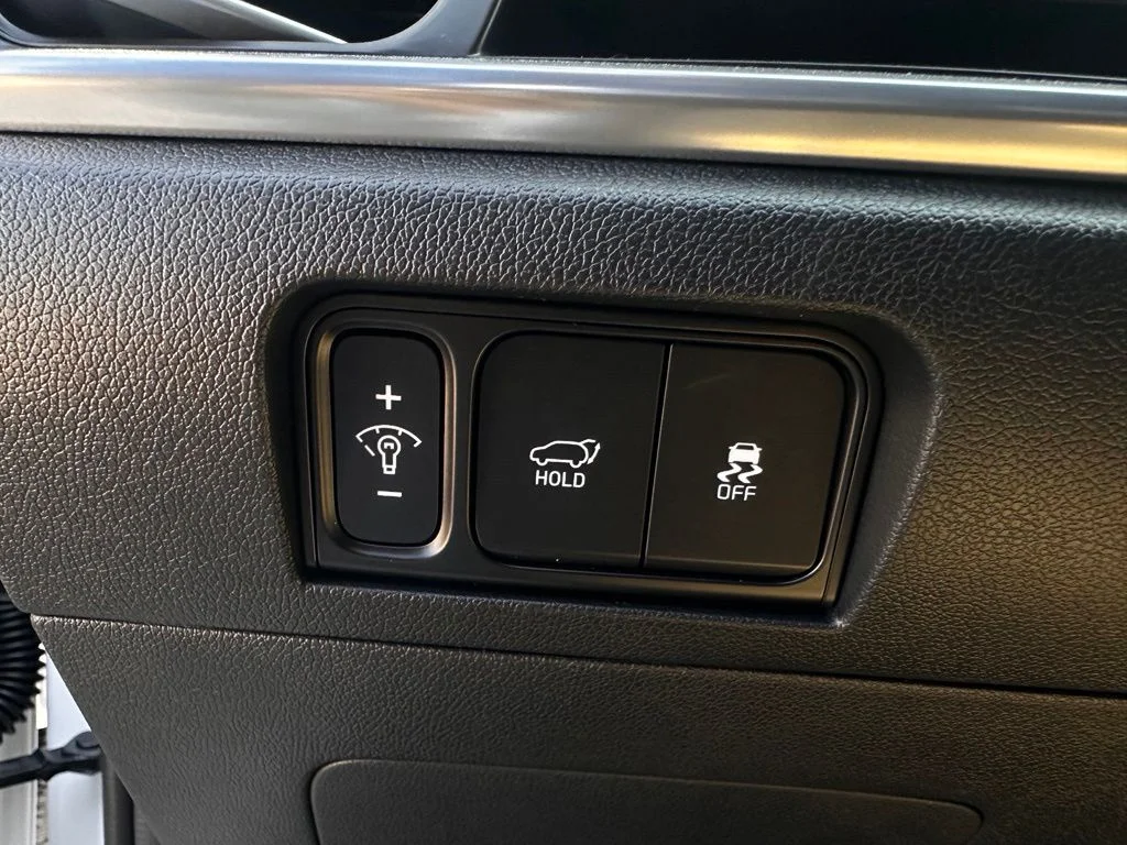 New 2026 White Kia X-Line SX image 10