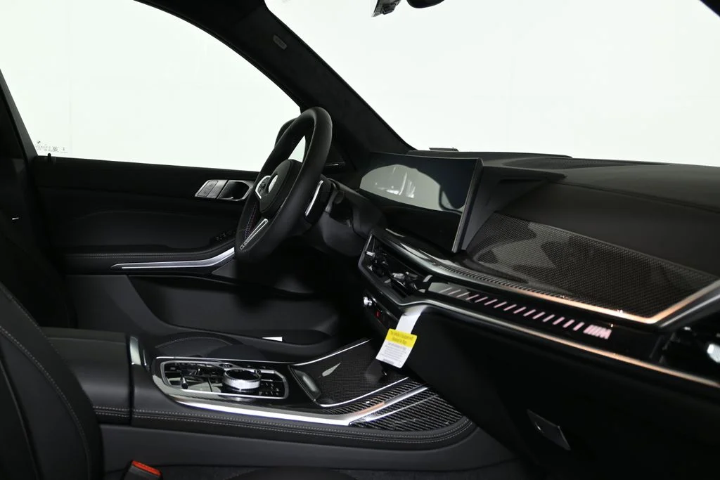 Used 2027 Gray BMW M60i image 34