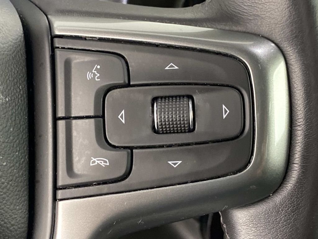Used 2022 Red Chevrolet LT image 17