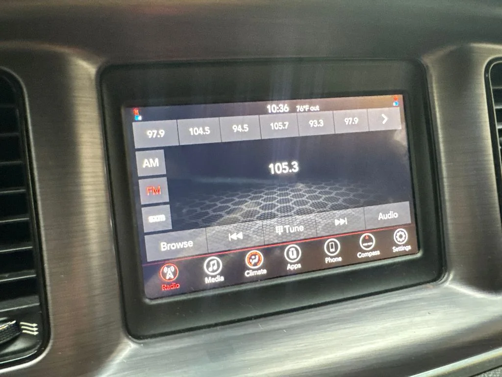 Used 2018 Gray Dodge SXT image 65