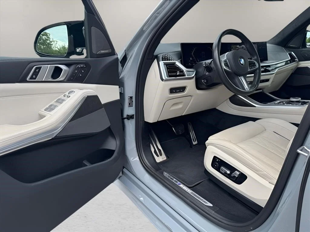 Used 2025 Brooklyn Grey Metallic BMW M60i image 19