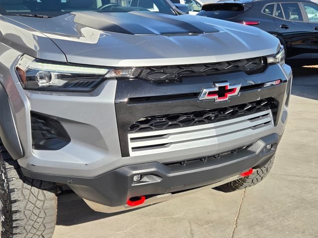 2024 Chevrolet Colorado ZR2 - Photo 8
